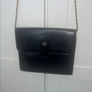 Vintage 70’s Gucci Black Leather handbag w/ Chain